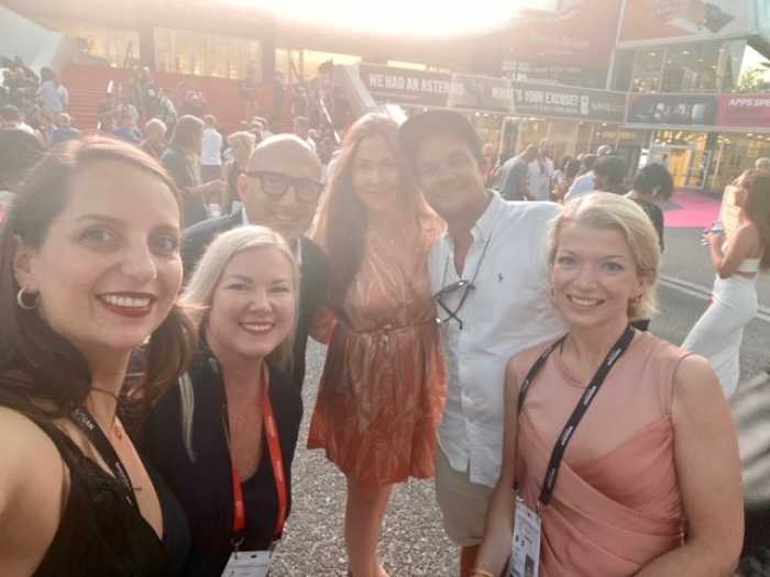 Mari og Doffen med Carolina Mejía, Wendy Walker, Paul Hirsch og Sarah Higgins fra juryen