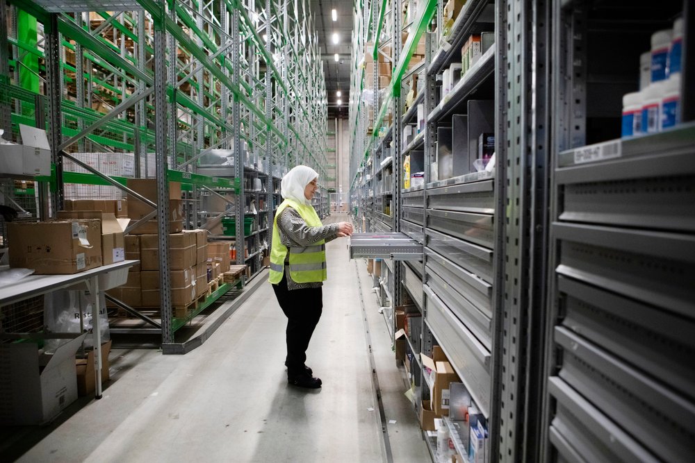 Apotekia benytter seg av Shelfless. Her på lageret