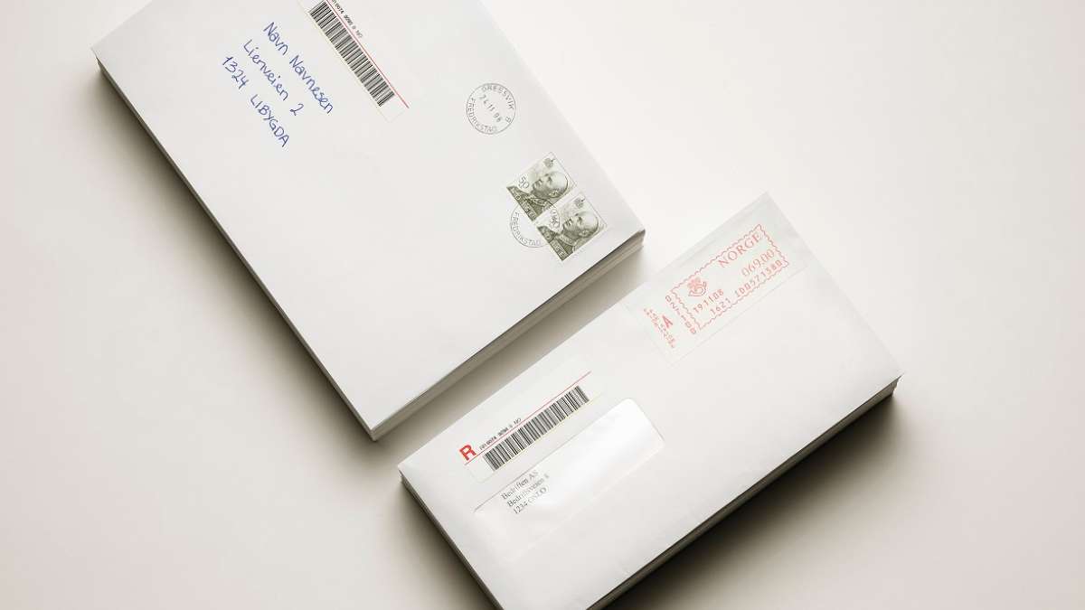 Rekommandert sending frimerke og frankeringsmaskin