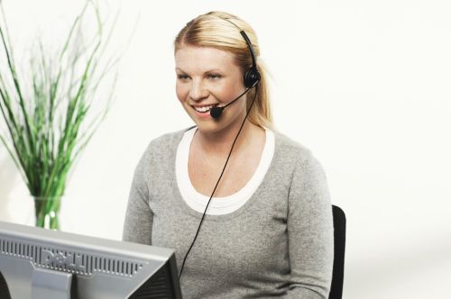 Bring rådgiver snakker i telefonen